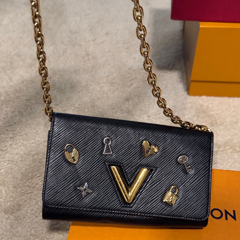 LV wallet on chain